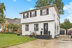 12 Wallinwood Ave NE, Grand Rapids, MI 49503 - Photo 1