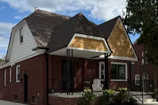 1935 Church Pl, Trenton, MI 48183 - Photo 5