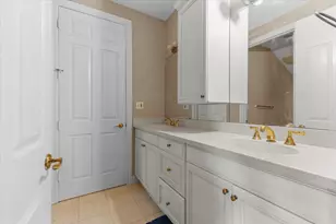 18401 Fox Hollow Ct, Northville, MI 48168 - Photo 7