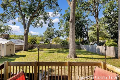 1410 Mills Avenue, Muskegon, MI 49445 - Photo 35