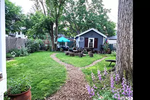 877 Burlingame St, Detroit, MI 48202 - Photo 19