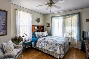 877 Burlingame St, Detroit, MI 48202 - Photo 11