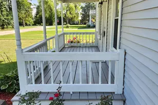 802 Parker St, Crystal, MI 48818 - Photo 5