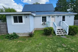 802 Parker St, Crystal, MI 48818 - Photo 21