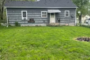 621 E Michigan Ave, Grass Lake, MI 49240 - Photo 3