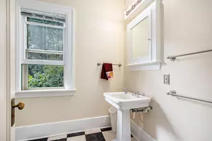 2340 Springhill Dr, Kalamazoo, MI 49008 - Photo 17