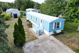 129 Maple Ct, Muskegon, MI 49445 - Photo 1