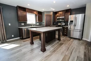 7237 White Oak Cir, Portage, MI 49002 - Photo 9