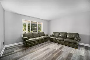 252 Glenwood Cir, Manchester, MI 48158 - Photo 3