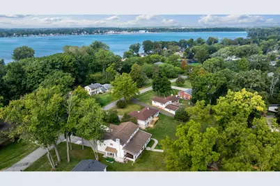 28771 Brooke Circle, Grosse Ile, MI 48138 - Photo 3