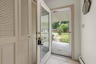 28771 Brooke Circle, Grosse Ile, MI 48138 - Photo 5