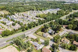 4404 Springmont Dr SE, Kentwood, MI 49512 - Photo 33