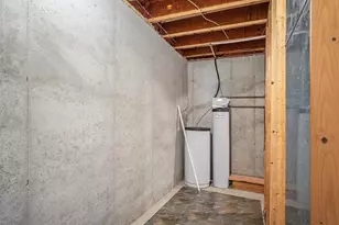 4404 Springmont Dr SE, Kentwood, MI 49512 - Photo 27