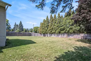 4404 Springmont Dr SE, Kentwood, MI 49512 - Photo 31