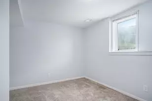 4404 Springmont Dr SE, Kentwood, MI 49512 - Photo 9