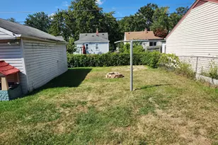 4474 Syracuse St, Dearborn Heights, MI 48125 - Photo 9