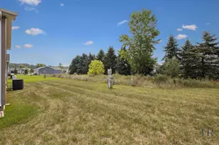 5906 Trillium Hills Dr NE, Rockford, MI 49341 - Photo 47