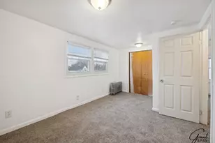 12850 Sidonie Ave, Warren, MI 48089 - Photo 13