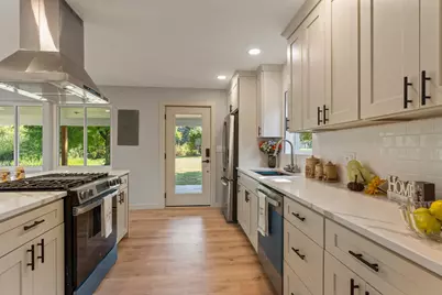 22322 US 12, Edwardsburg, MI 49112 - Photo 9