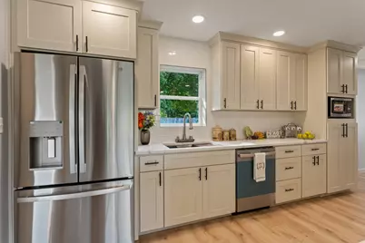 22322 US 12, Edwardsburg, MI 49112 - Photo 7