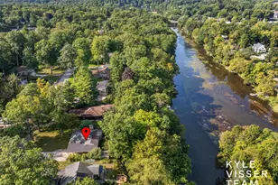 2757 Cascade Springs Dr SE, Grand Rapids, MI 49546 - Photo 5