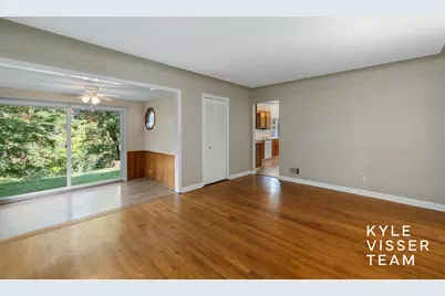 2757 Cascade Springs Drive SE, Grand Rapids, MI 49546 - Photo 7