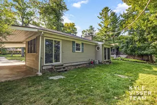 2757 Cascade Springs Dr SE, Grand Rapids, MI 49546 - Photo 33