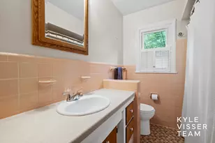 2757 Cascade Springs Dr SE, Grand Rapids, MI 49546 - Photo 19