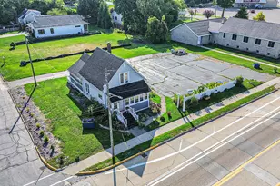 555 Broadway St, South Haven, MI 49090 - Photo 1