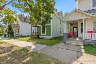 1027 Jennette Ave NW, Grand Rapids, MI 49504 - Photo 3