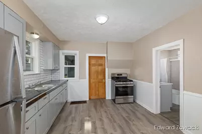1027 Jennette Avenue NW, Grand Rapids, MI 49504 - Photo 11