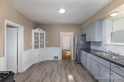1027 Jennette Avenue NW, Grand Rapids, MI 49504 - Photo 9