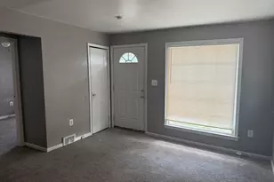 20847 Hollywood St, Harper Woods, MI 48225 - Photo 13