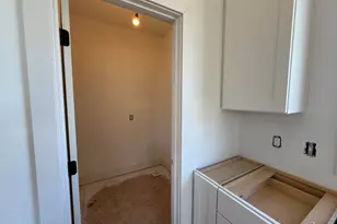 6147 Lake Wind Ave, Holland, MI 49423 - Photo 11