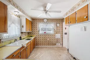 6610 Cranwood Dr, Flint, MI 48505 - Photo 7