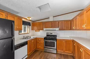785 Pinecreek, Middleville, MI 49333 - Photo 7