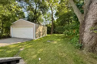 613 Gilbert St, Jackson, MI 49202 - Photo 9