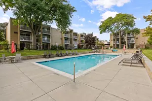 4921 Crooks Rd, Royal Oak, MI 48073 - Photo 17