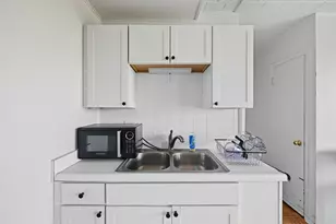 8300 E Jefferson Ave, Detroit, MI 48214 - Photo 13