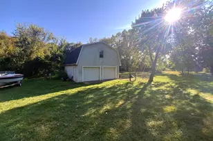 9761 Brown Rd, Springport, MI 49284 - Photo 7