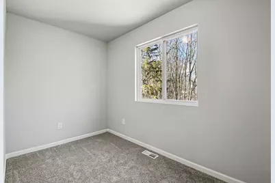 1005 Cedarwood Drive, Greenville, MI 48838 - Photo 11