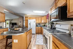 6500 Van Dam Ave, Hudsonville, MI 49426 - Photo 5