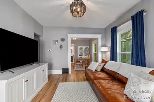 310 Sweet St NE, Grand Rapids, MI 49505 - Photo 5