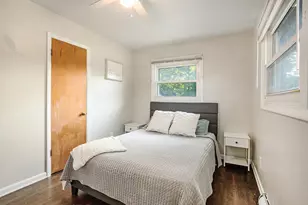 1119 Kentwood Dr NE, Grand Rapids, MI 49505 - Photo 13