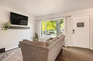 1119 Kentwood Dr NE, Grand Rapids, MI 49505 - Photo 5