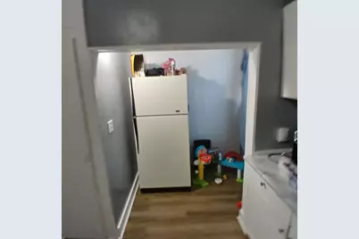 180 Emery Avenue, Benton Harbor, MI 49022 - Photo 7