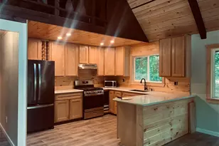 711 Division St, Eastlake, MI 49626 - Photo 5