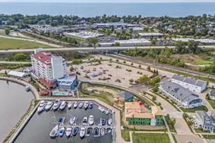 934 Harbor Dr E, Saint Joseph, MI 49085 - Photo 13