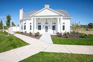 934 Harbor Dr E, Saint Joseph, MI 49085 - Photo 17