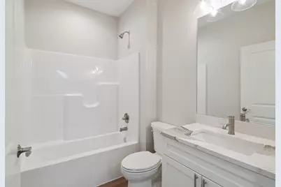 1136 Lochaven Circle, Hillsdale, MI 49242 - Photo 13